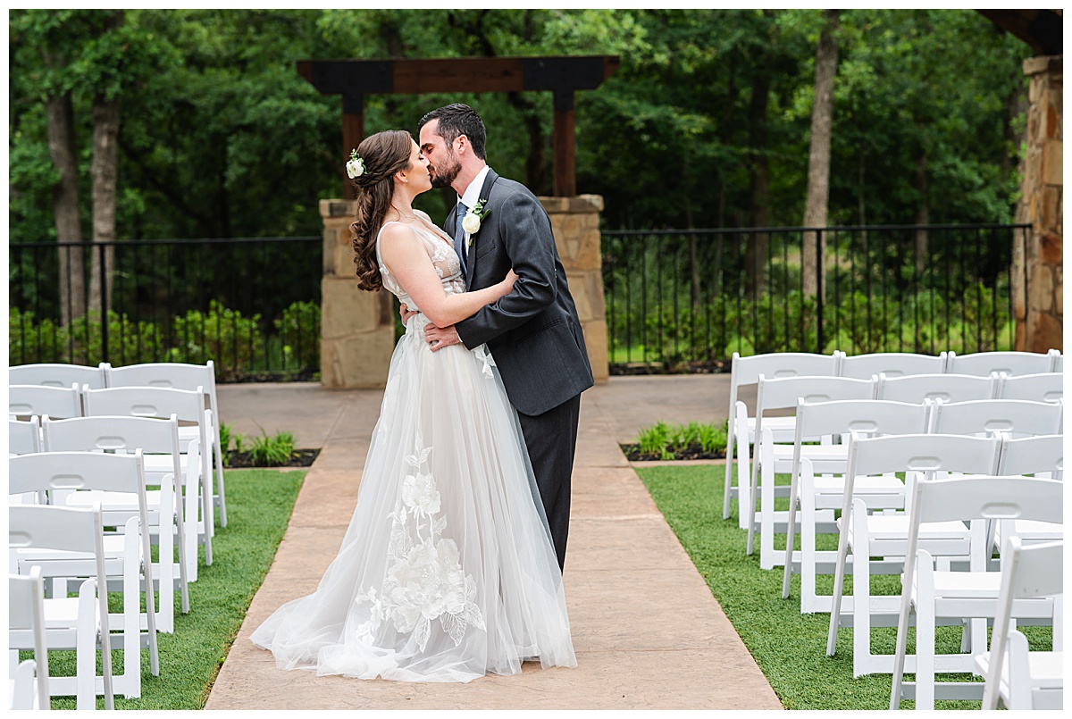 Aubrey Wedding Photos The Lodge Denton Sarah and Collin