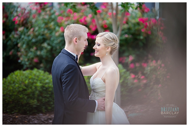 Bride and Groom at Milestone Krum Wedding by brittanybarclay.com