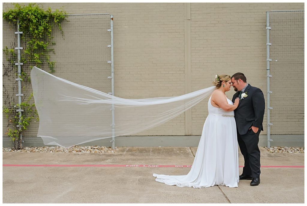 Bride and Groom at On The Leeve in Dallas