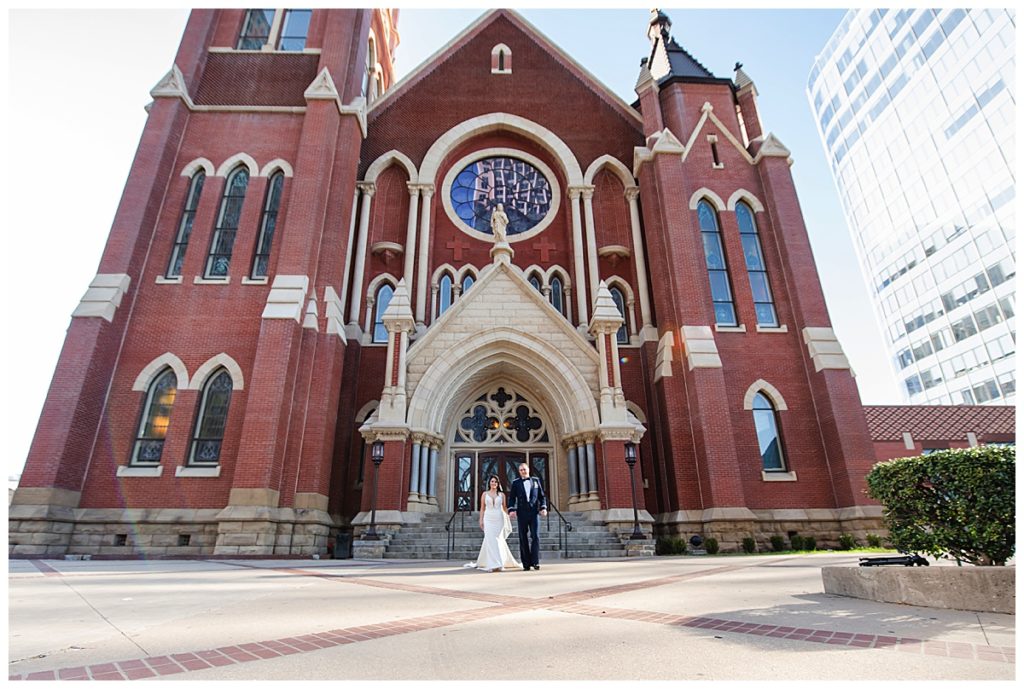 Exterior photos of bride and groom at cathedral Guadalupe