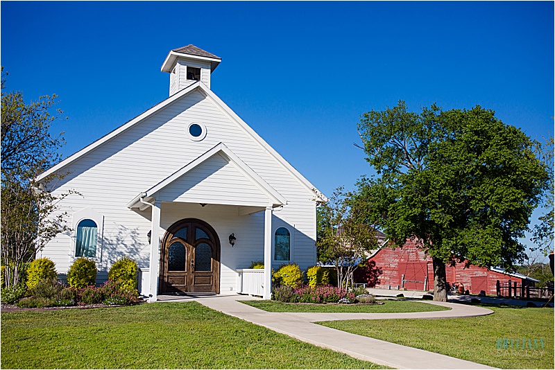 Rustic Grace Estates Wedding Photos McKinney Photographer Devon and